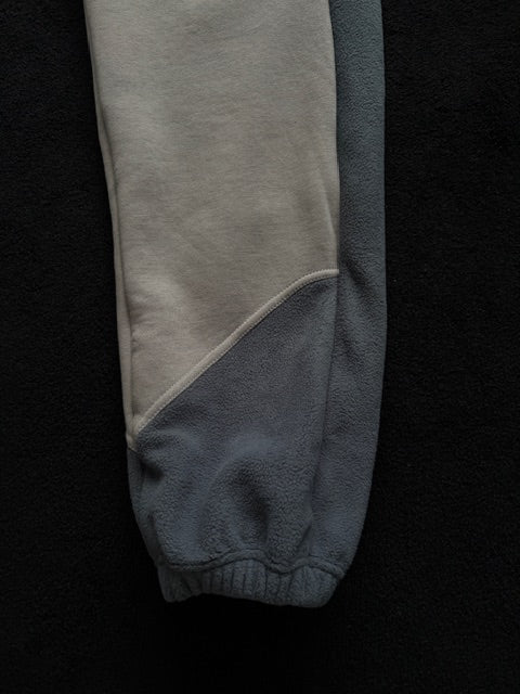 Meridian Path Tracksuit - Stone